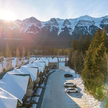Banff Woods Lodge Canmore Exterior foto